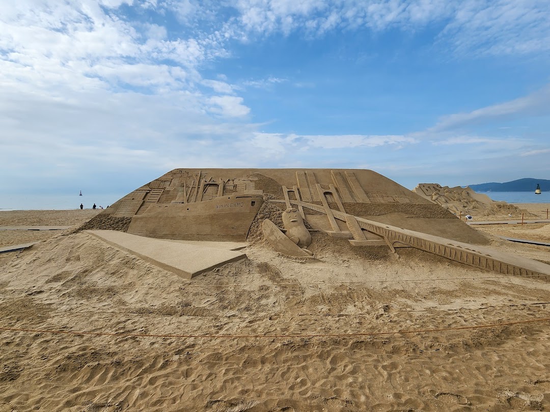 Haeundae Beach Public Art & Sculptures