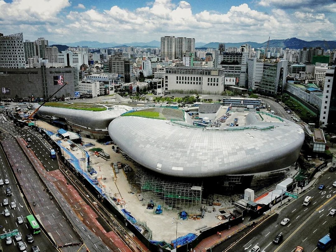 Dongdaemun Design Plaza / DDP