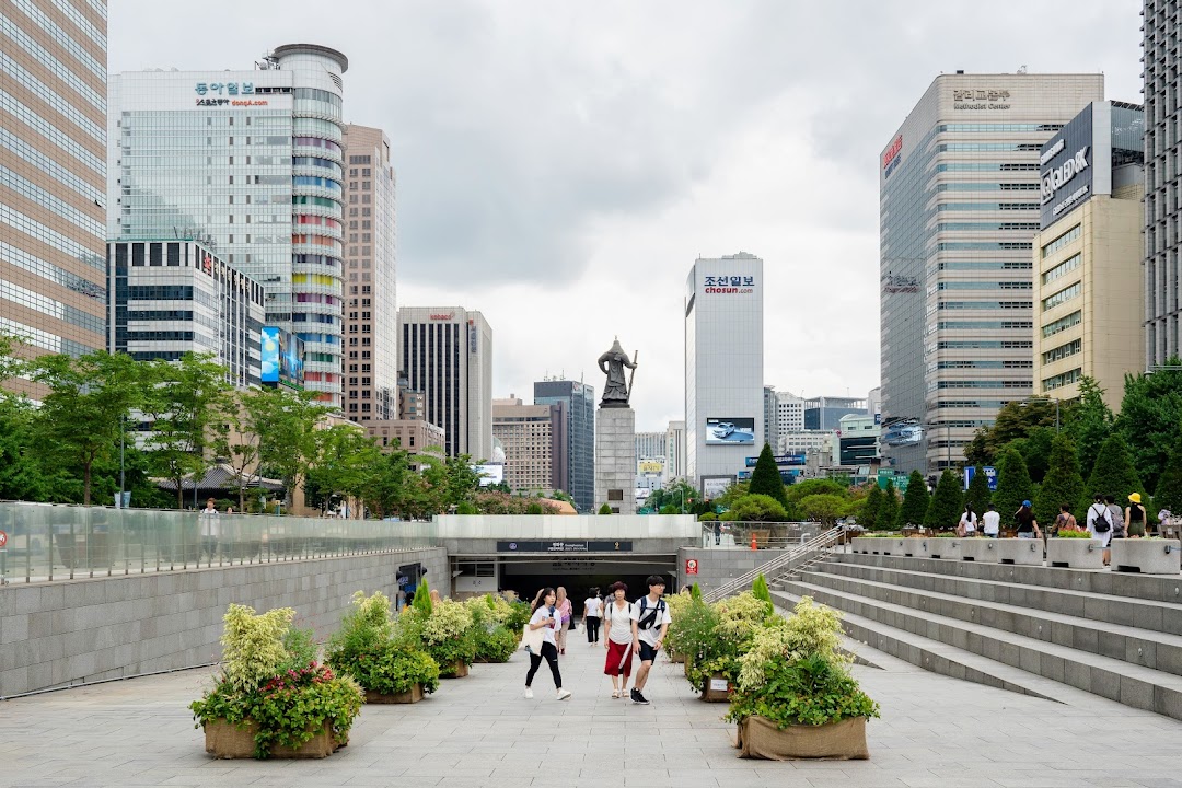 Gwanghwamun Square